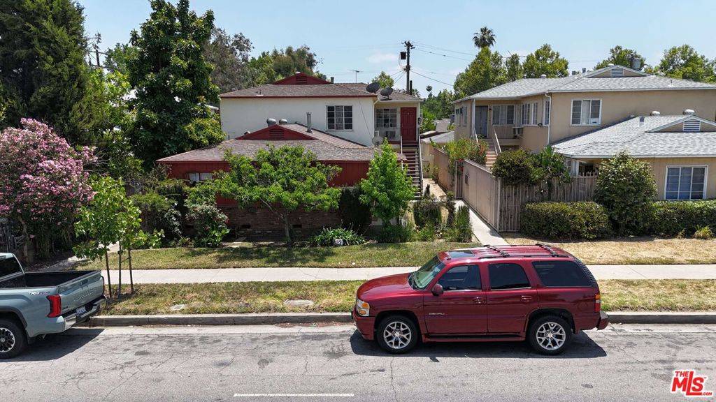 Van Nuys, CA 91401,13350 Victory BLVD