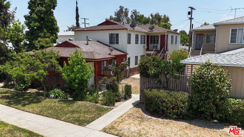 Van Nuys, CA 91401,13350 Victory BLVD