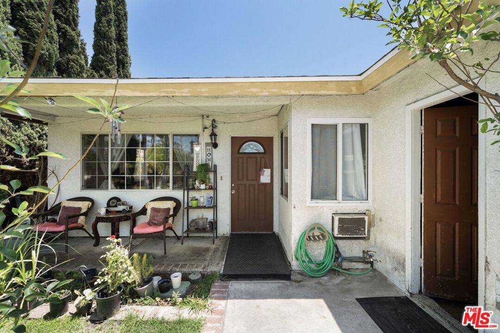 Anaheim, CA 92806,700 S Plymouth PL