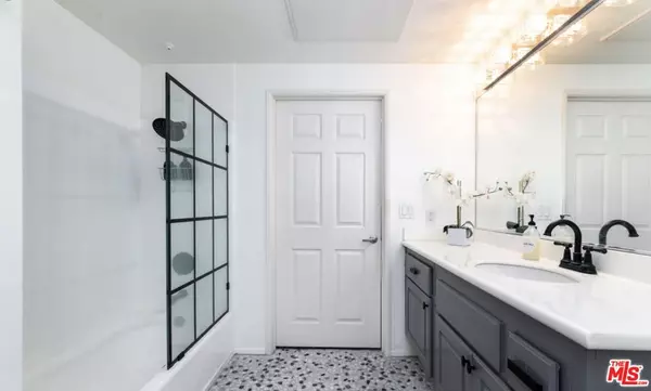 Playa Vista, CA 90094,13200 Pacific #219