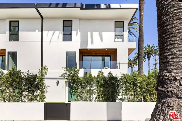 4557 Ambrose AVE, Los Angeles, CA 90027