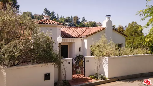 2459 Park Oak DR, Los Angeles, CA 90068