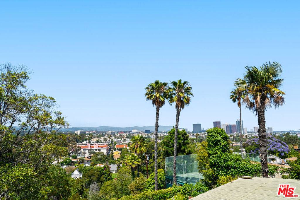 Santa Monica, CA 90403,849 Franklin ST