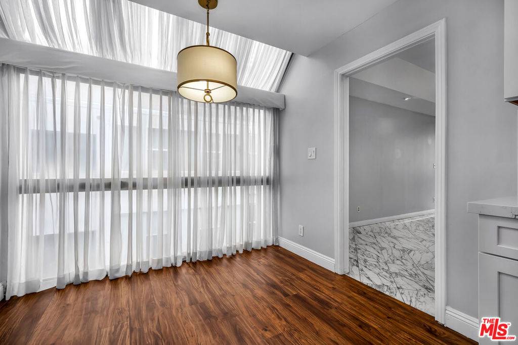 Beverly Hills, CA 90211,125 N Gale DR #303