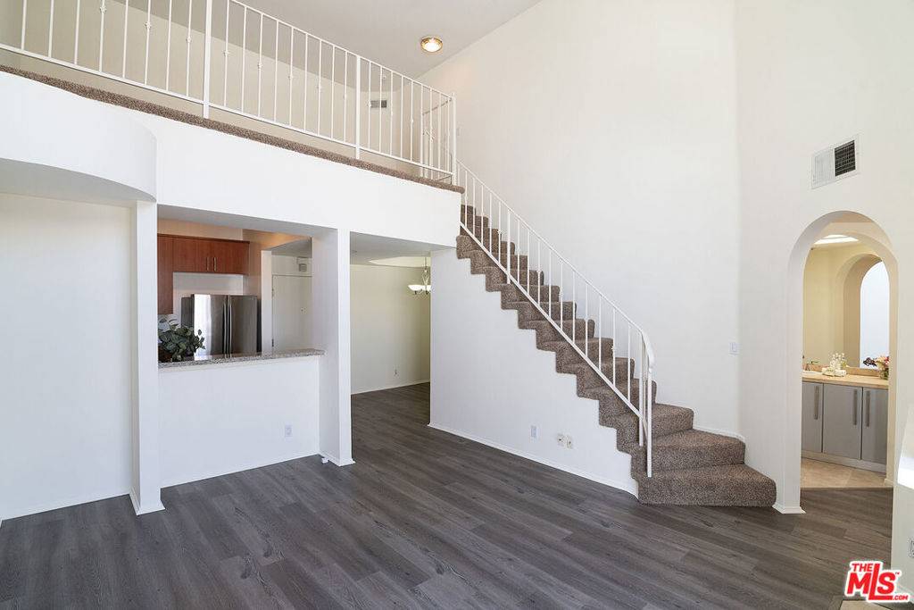 Los Angeles, CA 90005,620 S Gramercy PL #439