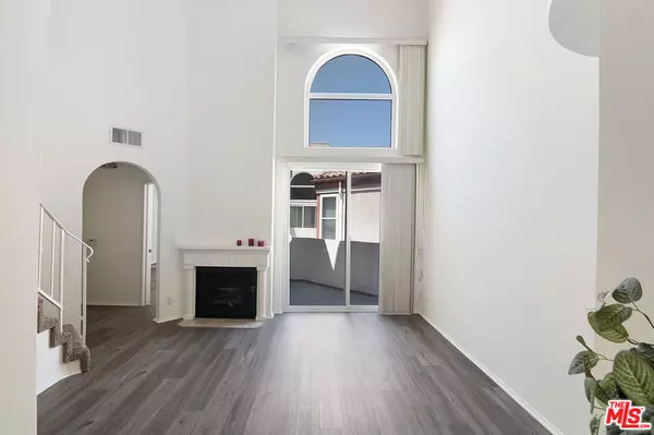 620 S Gramercy PL #439, Los Angeles, CA 90005
