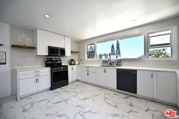 Manhattan Beach, CA 90266,1545 3rd ST