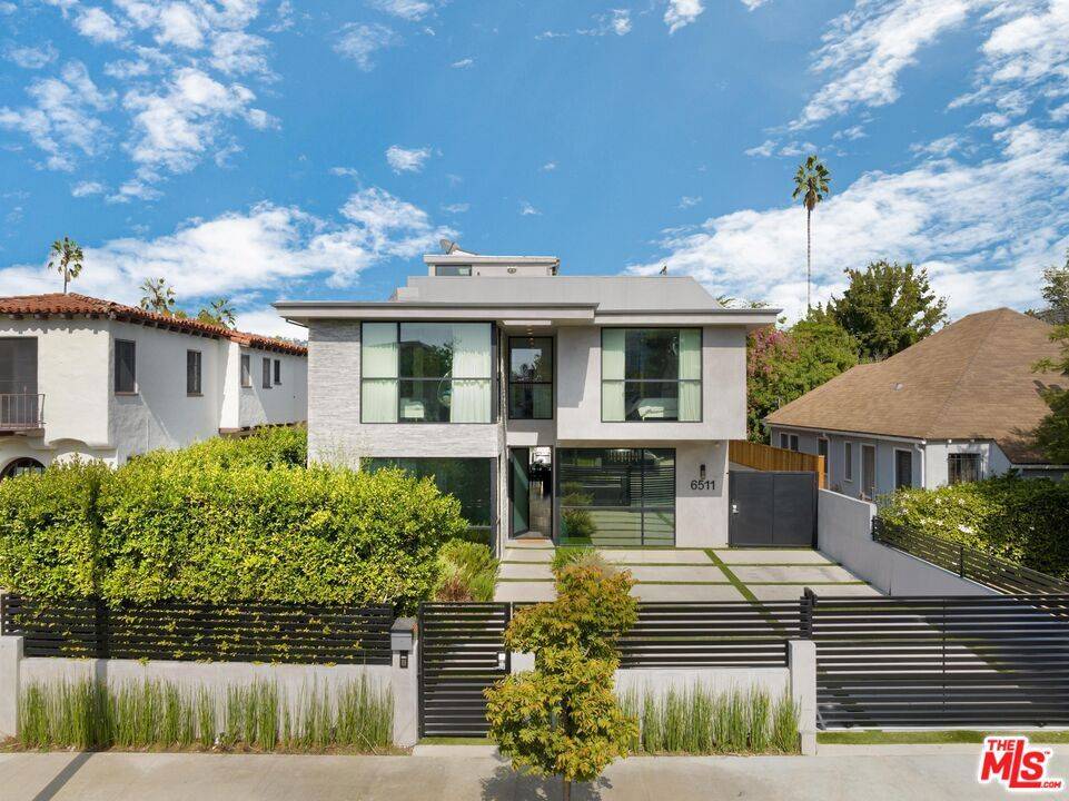 Los Angeles, CA 90048,6511 Maryland DR