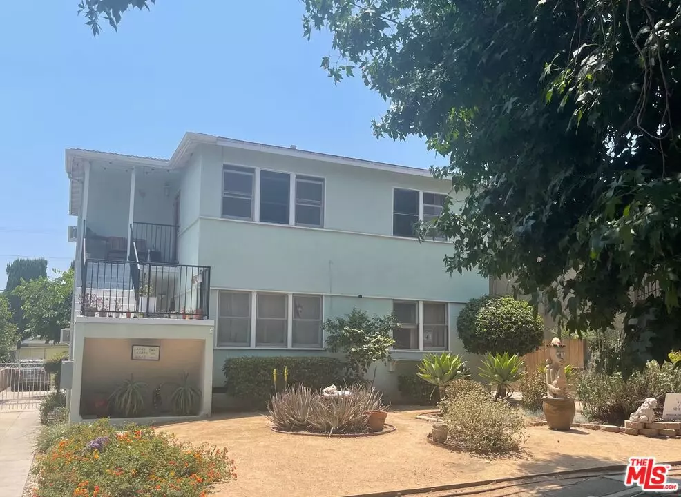 Los Angeles, CA 90027,4426 Finley AVE