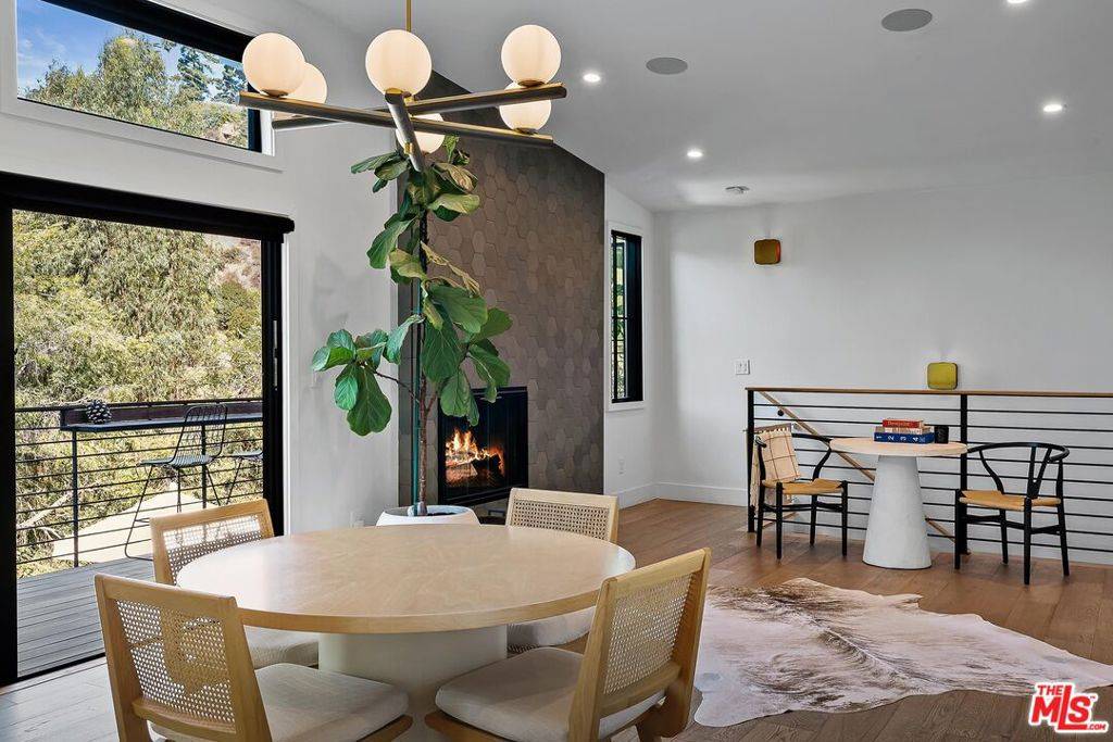 Los Angeles, CA 90046,2785 Laurel Canyon PL