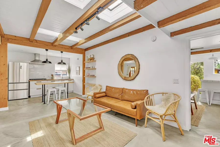 718 #A Vernon AVE, Venice, CA 90291
