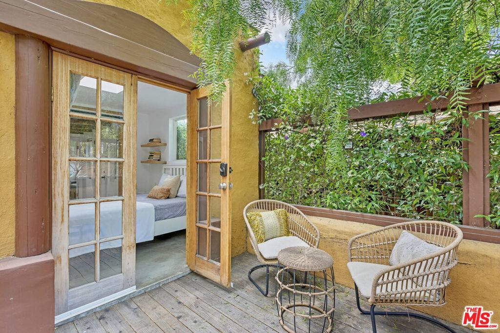 Venice, CA 90291,718 #A Vernon AVE