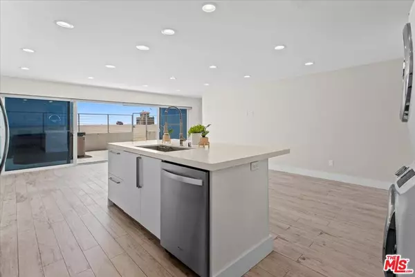 Playa Del Rey, CA 90293,6955 Trolleyway