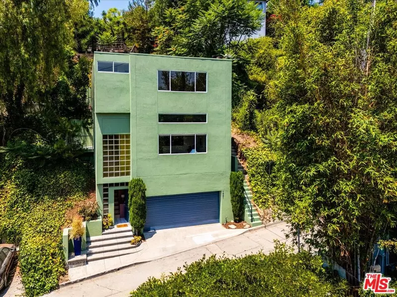 1961 Mayview DR, Los Angeles, CA 90027