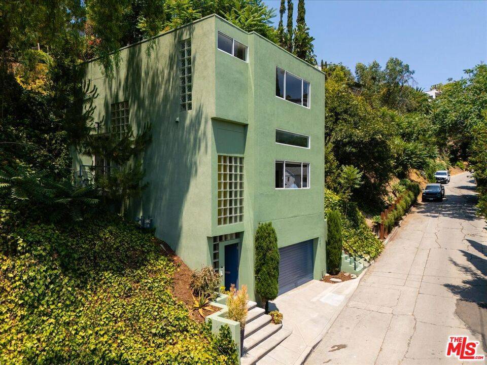 Los Angeles, CA 90027,1961 Mayview DR