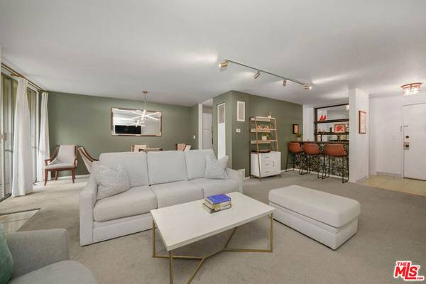 6315 Green Valley CIR #200, Culver City, CA 90230