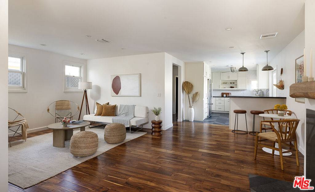 Venice, CA 90291,2432 Cloy AVE