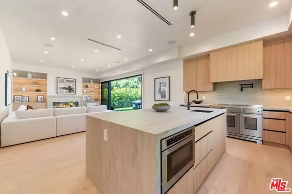 Sherman Oaks, CA 91423,4273 Murietta AVE