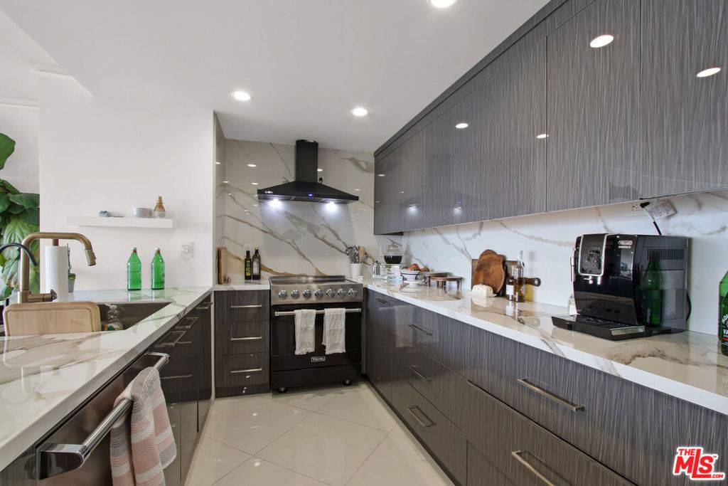 Los Angeles, CA 90067,2160 Century Pkwy #1804