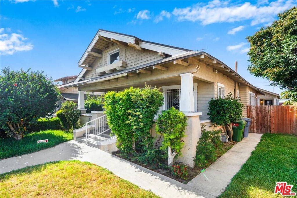 1625 W 55th ST, Los Angeles, CA 90062