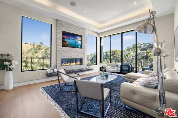 Los Angeles, CA 90046,2501 Zorada DR