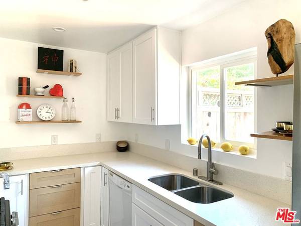 11138 Aqua Vista ST #60, North Hollywood, CA 91602