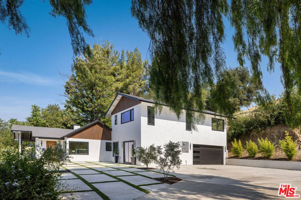 Chatsworth, CA 91311,9425 Gierson AVE