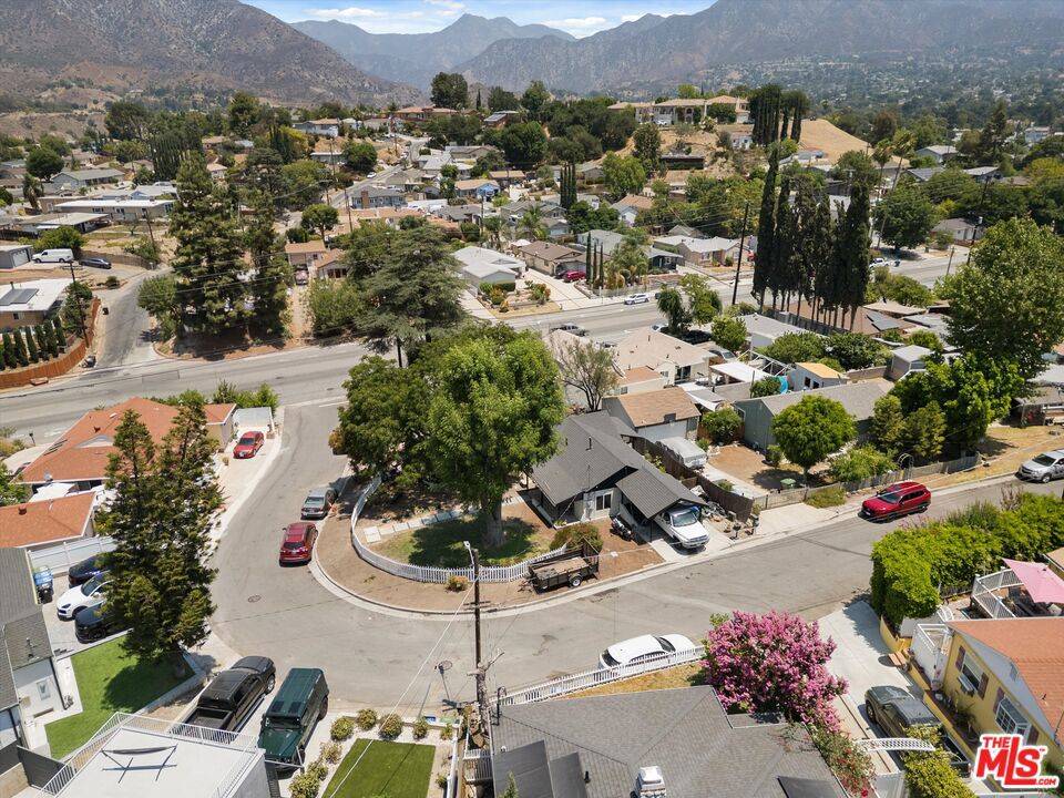 Sunland, CA 91040,10648 Franlie DR