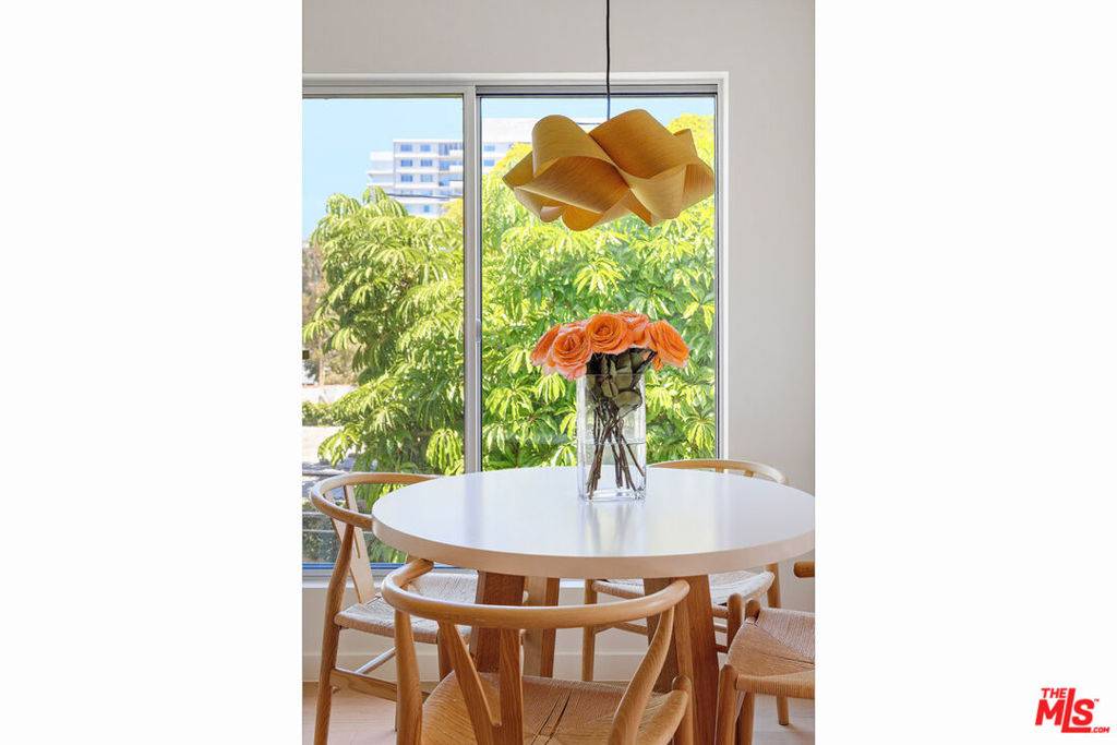 West Hollywood, CA 90069,9061 Keith AVE #307