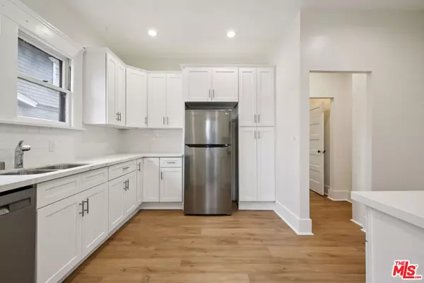Los Angeles, CA 90006,1701 S Kingsley DR