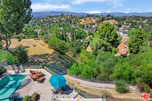 Woodland Hills, CA 91364,21727 Ulmus DR