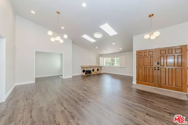 Fullerton, CA 92835,2416 Pinecrest CT