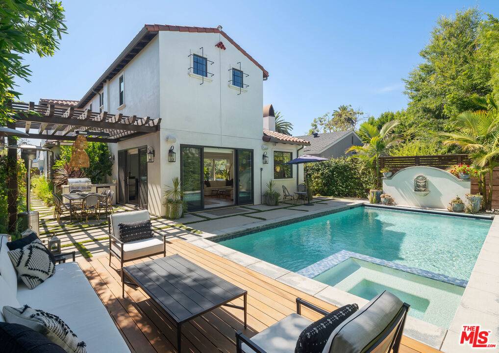538 N Sierra Bonita AVE, Los Angeles, CA 90036