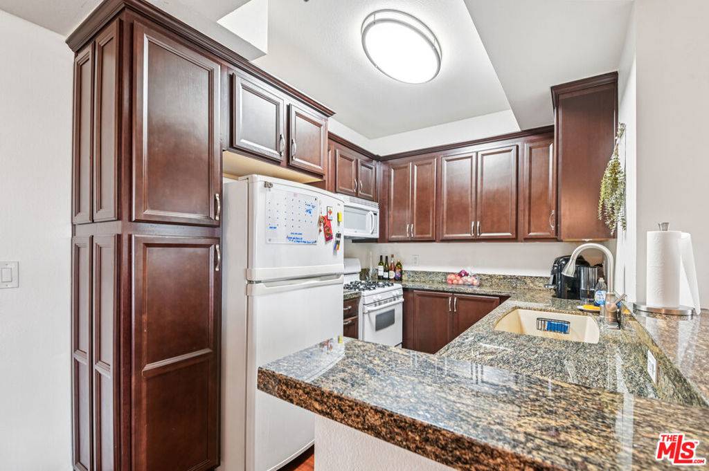 Long Beach, CA 90802,535 Magnolia AVE #310