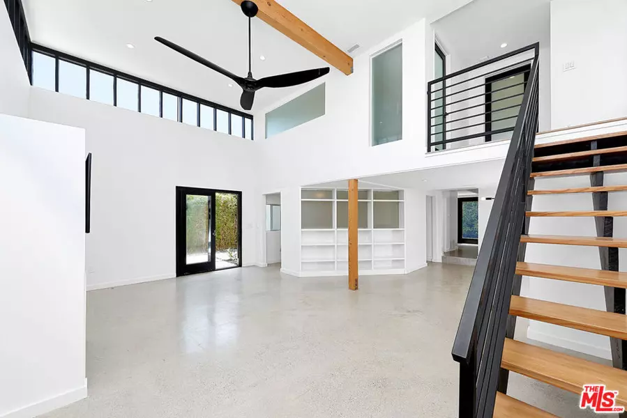 519 1/2 San Juan AVE, Venice, CA 90291