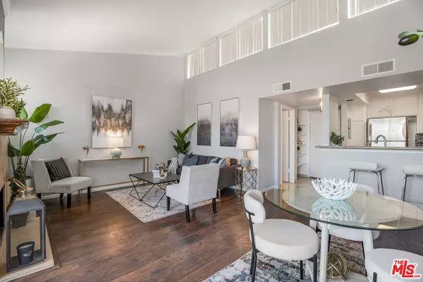 Encino, CA 91316,5325 Newcastle AVE #327
