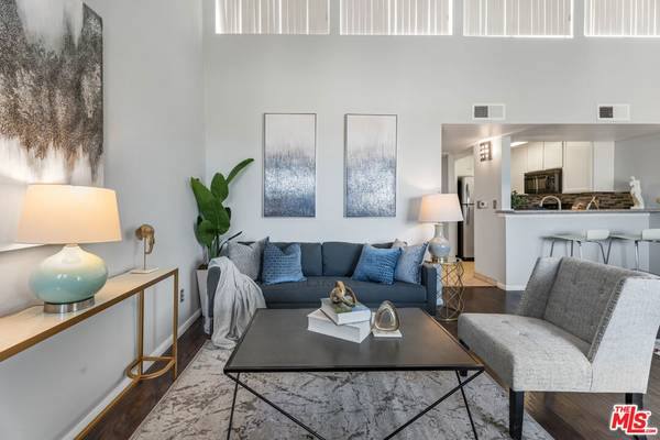 Encino, CA 91316,5325 Newcastle AVE #327
