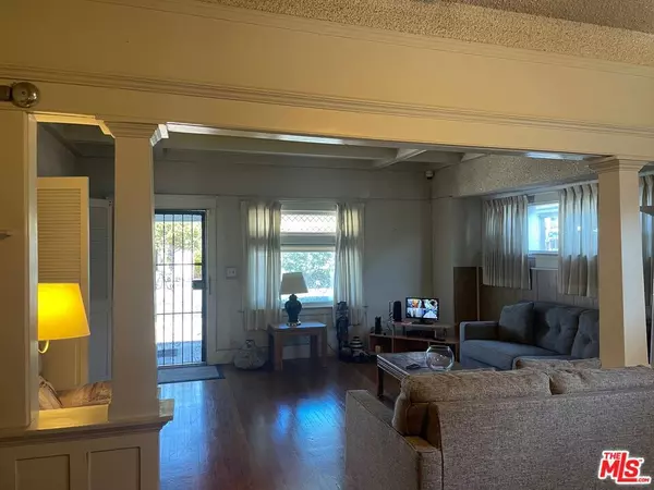 Los Angeles, CA 90018,2807 Arlington AVE