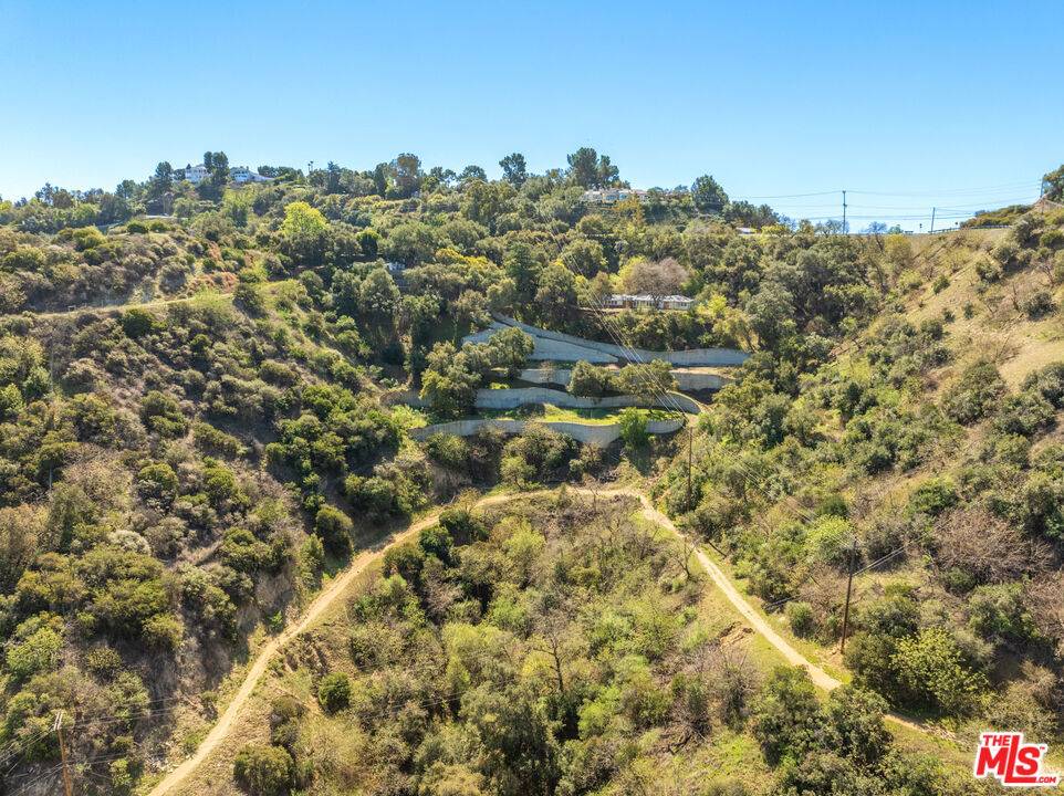 CA 90210,13511 Mulholland DR