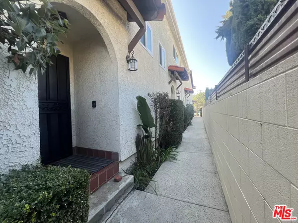 Santa Monica, CA 90404,1443 25th ST #4