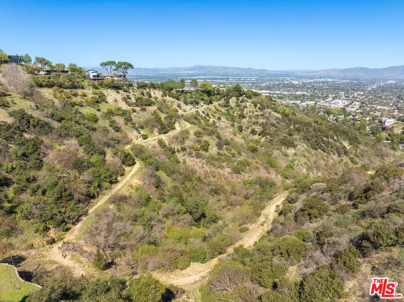 36010 N Ventura Canyon AVE, Sherman Oaks, CA 91423