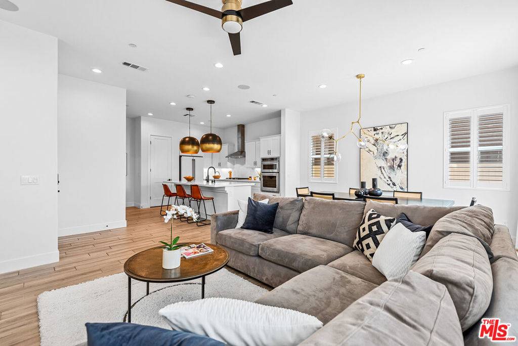 Inglewood, CA 90301,670 Daniel Freeman CIR