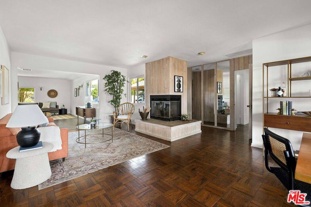 8137 Bianca AVE, Northridge, CA 91325