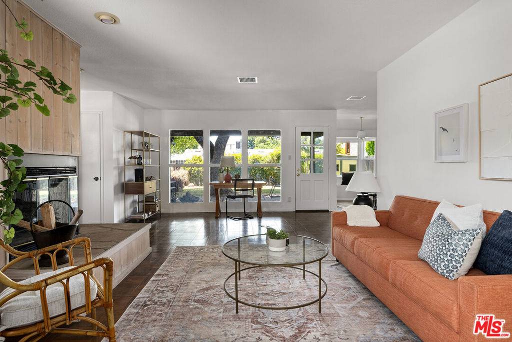 Northridge, CA 91325,8137 Bianca AVE