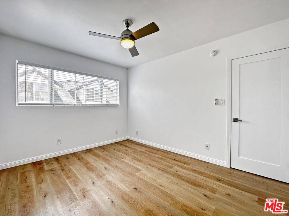 Los Angeles, CA 90016,2841 S Sycamore AVE #3