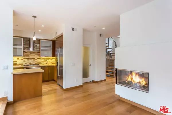 Santa Monica, CA 90405,126 Pacific ST #4