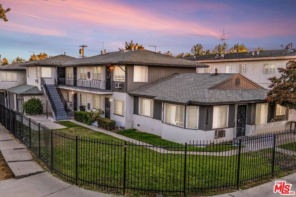 13226 Vanowen ST, North Hollywood, CA 91605