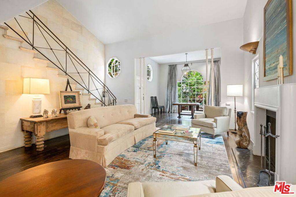 West Hollywood, CA 90046,1448 N Laurel AVE