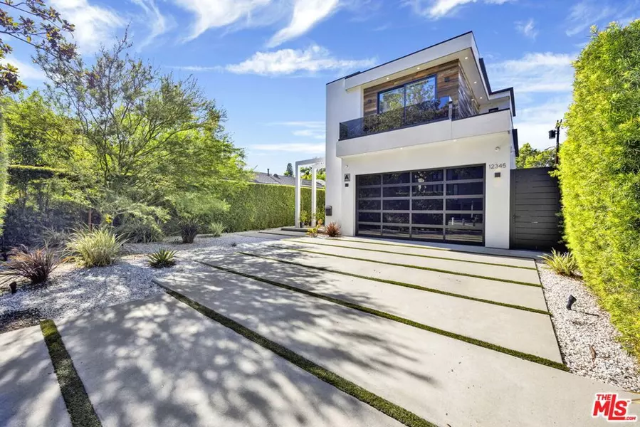 12345 Hillslope ST, Studio City, CA 91604