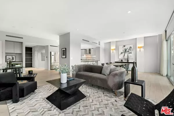 Los Angeles, CA 90077,2391 Roscomare #102